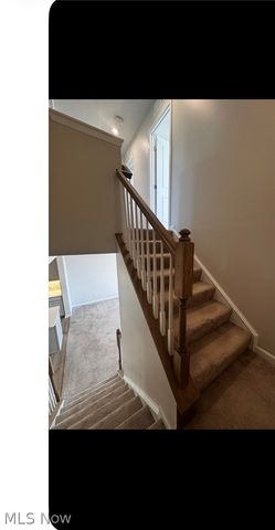 4045 N Steels Circle, Cuyahoga Falls, OH 44224