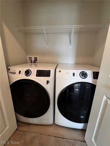 4045 N Steels Circle, Cuyahoga Falls, OH 44224