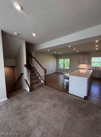 4045 N Steels Circle, Cuyahoga Falls, OH 44224