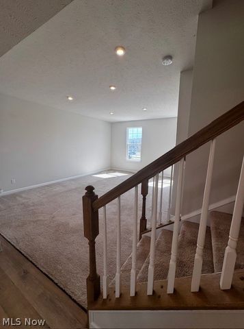 4045 N Steels Circle, Cuyahoga Falls, OH 44224