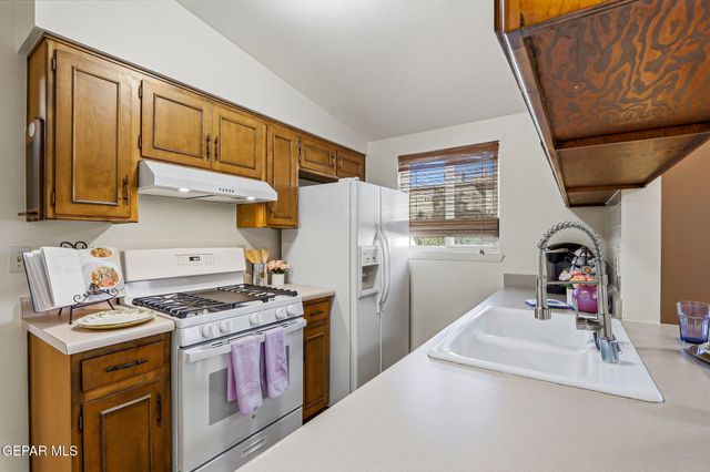 2232 VILLA PLATA Drive, El Paso, TX 79935