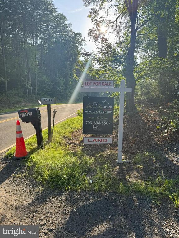 17429 JOPLIN RD, Triangle, VA 22172