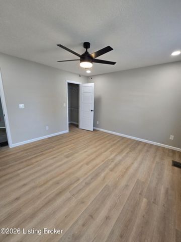 215 E Brown St, Elizabethtown, KY 42701