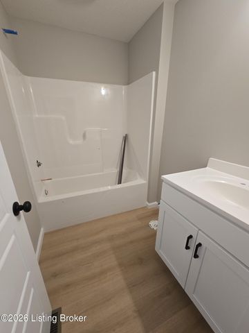 215 E Brown St, Elizabethtown, KY 42701