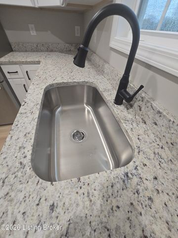 215 E Brown St, Elizabethtown, KY 42701