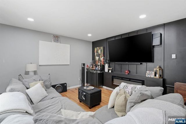 312 Littleton Avenue 804, Newark, NJ 07103