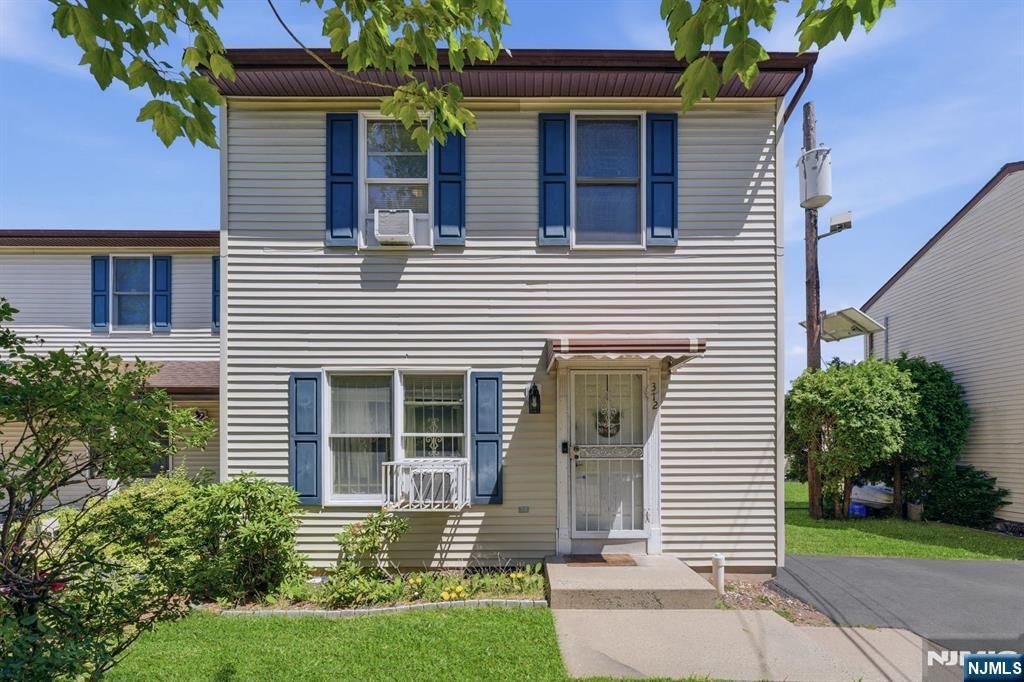 312 Littleton Avenue 804, Newark, NJ 07103
