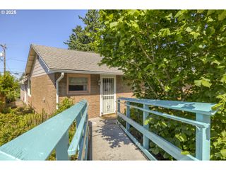 3303 E 11TH St, Vancouver, WA 98661