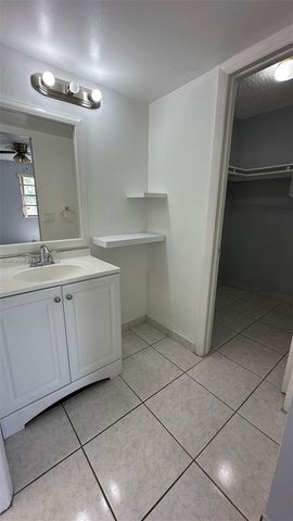 10425 SW 112th Avenue 315, Miami, FL 33176