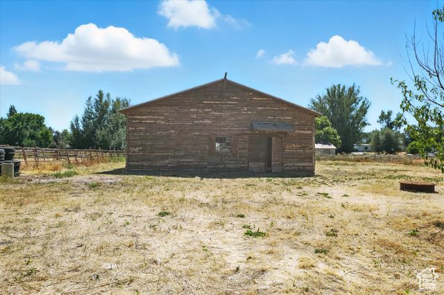 325 W 300 N, Hyrum, UT 84319