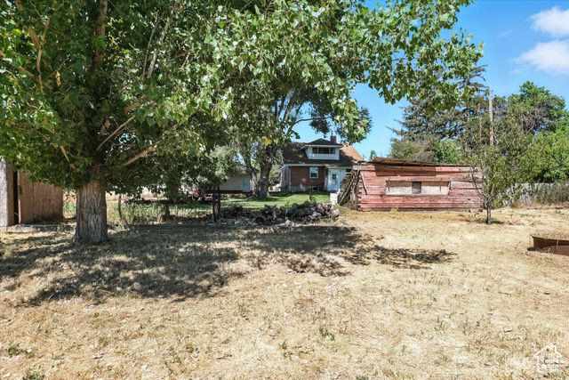 325 W 300 N, Hyrum, UT 84319