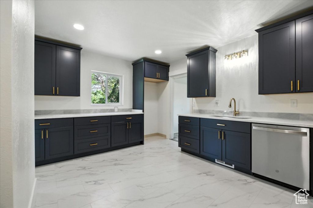 Image 4 of property listing at 325 W 300 N, Hyrum, UT 84319