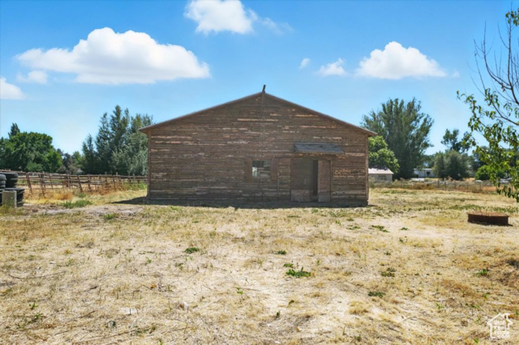 Image 37 of property listing at 325 W 300 N, Hyrum, UT 84319