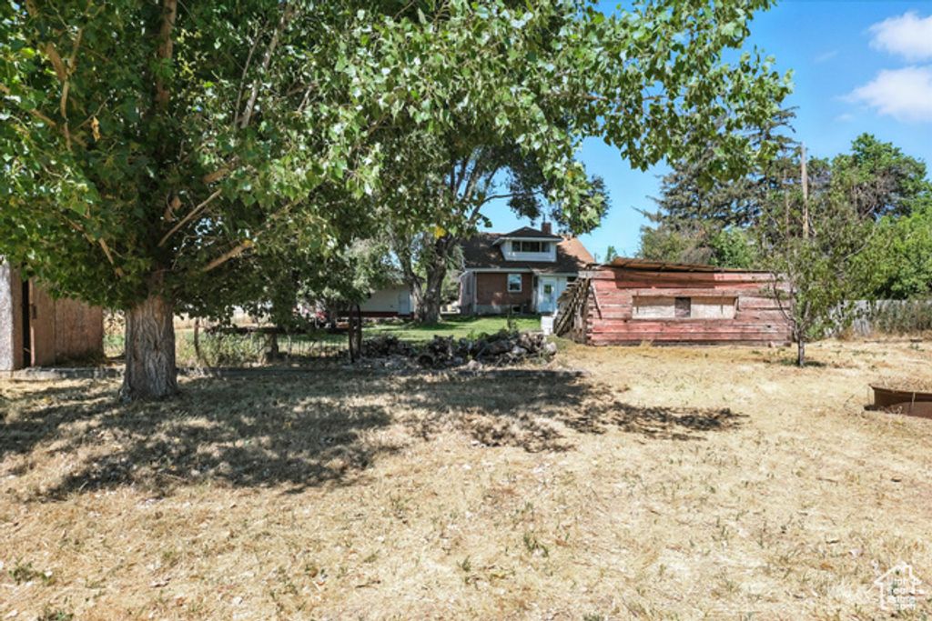 Image 42 of property listing at 325 W 300 N, Hyrum, UT 84319
