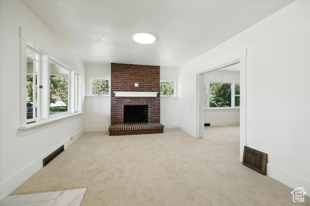 Image 10 of property listing at 325 W 300 N, Hyrum, UT 84319