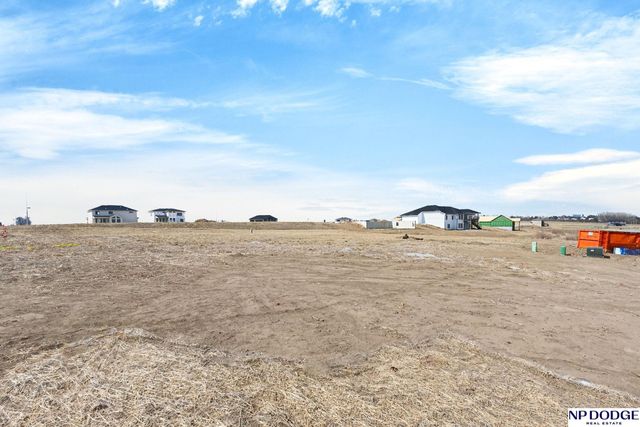 6606 S 215th Street, Elkhorn, NE 68022