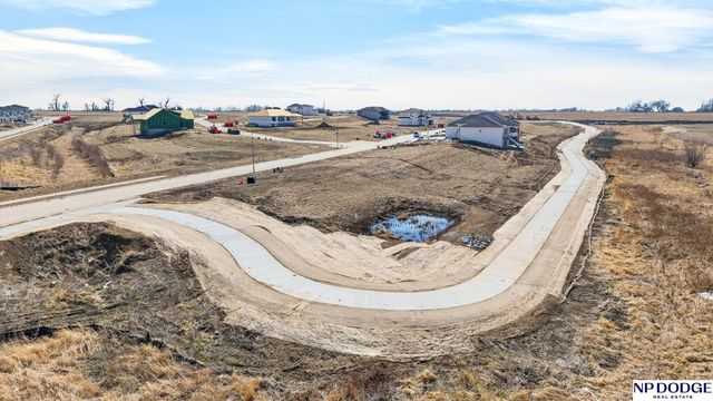 6606 S 215th Street, Elkhorn, NE 68022