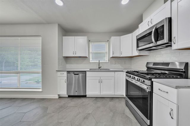 6401 Loydhill Lane, Fort Worth, TX 76135