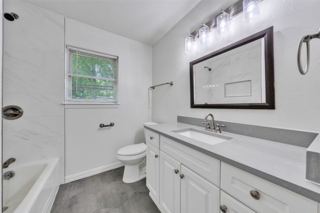 6401 Loydhill Lane, Fort Worth, TX 76135