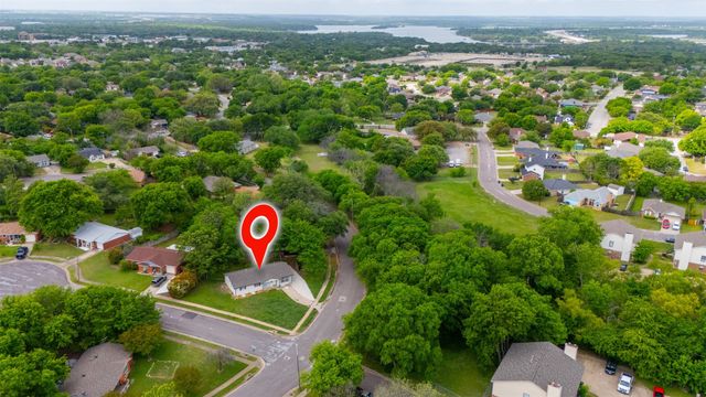 6401 Loydhill Lane, Fort Worth, TX 76135