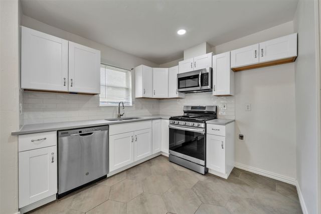 6401 Loydhill Lane, Fort Worth, TX 76135