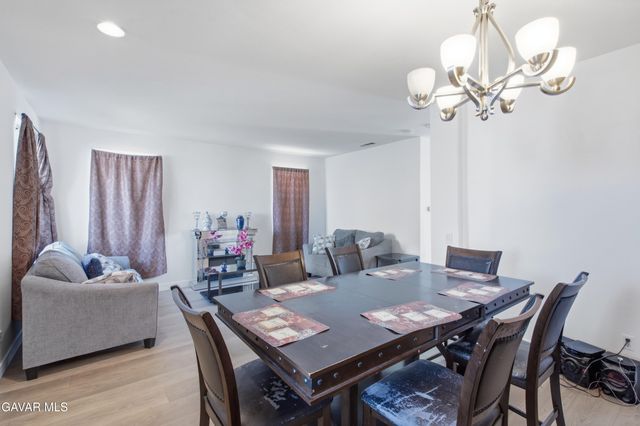 38302 Debonair Way, Palmdale, CA 93552