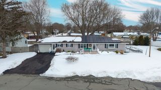 145 Mount Hope Rd, Somerset, MA 02726