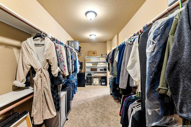 258 Triple R, La Vernia, TX 78121