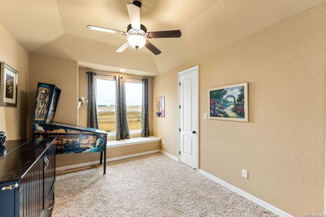 258 Triple R, La Vernia, TX 78121