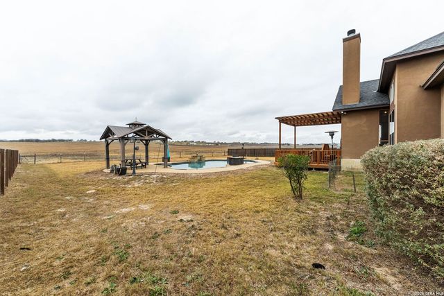 258 Triple R, La Vernia, TX 78121