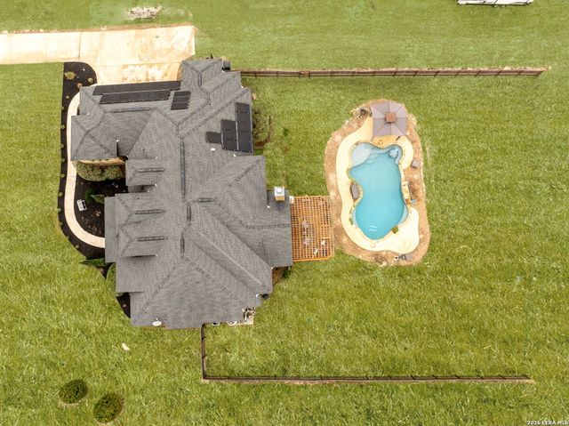 258 Triple R, La Vernia, TX 78121