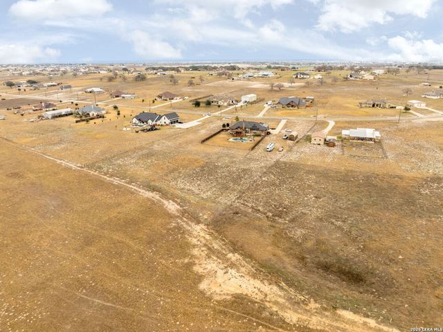 258 Triple R, La Vernia, TX 78121