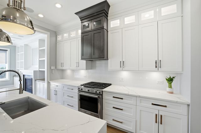 3721 W Wabansia Avenue, Chicago, IL 60647