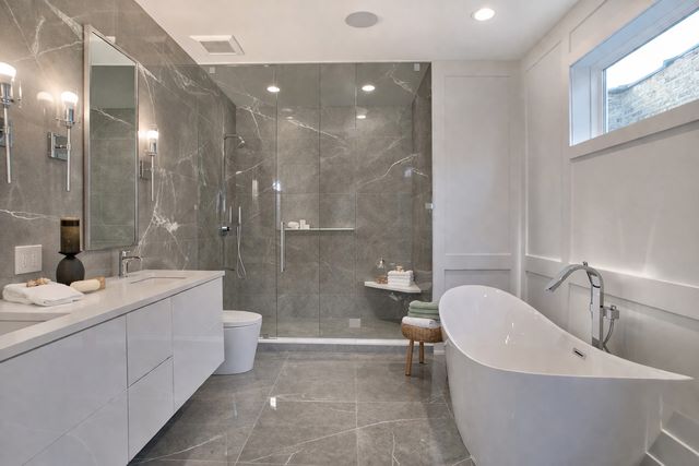 3721 W Wabansia Avenue, Chicago, IL 60647