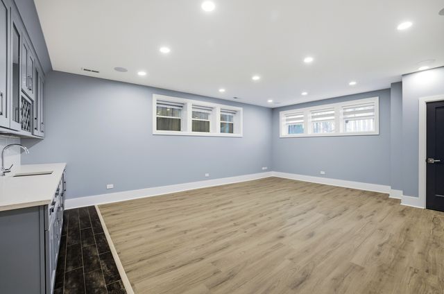 3721 W Wabansia Avenue, Chicago, IL 60647