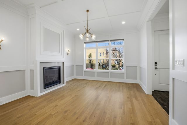 3721 W Wabansia Avenue, Chicago, IL 60647