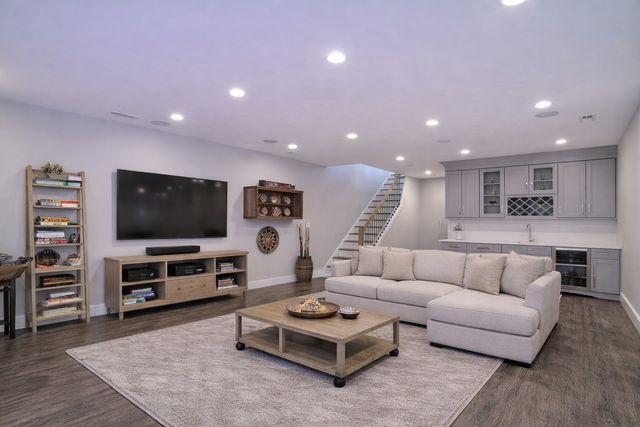 3721 W Wabansia Avenue, Chicago, IL 60647