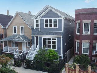 3721 W Wabansia Avenue, Chicago, IL 60647