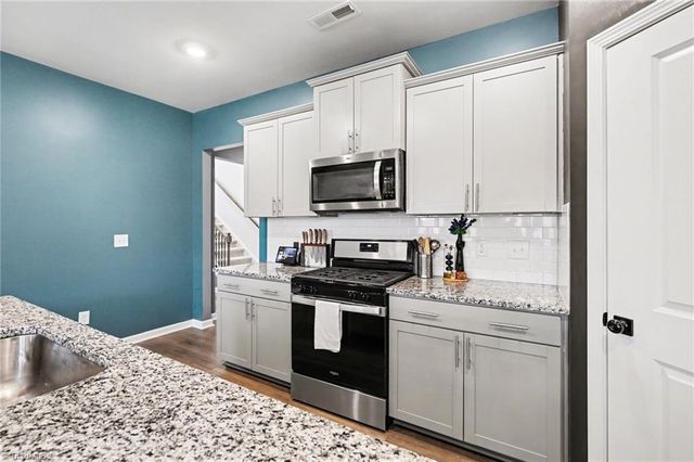 4113 Limestone Court, Clemmons, NC 27012