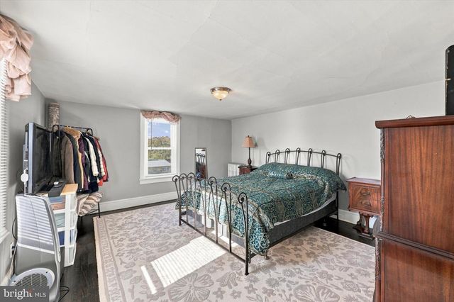 420 WASHINGTON ST, Bristol, PA 19007