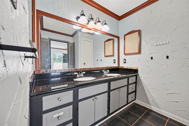 14515 Wunderlich Drive 403, Houston, TX 77069