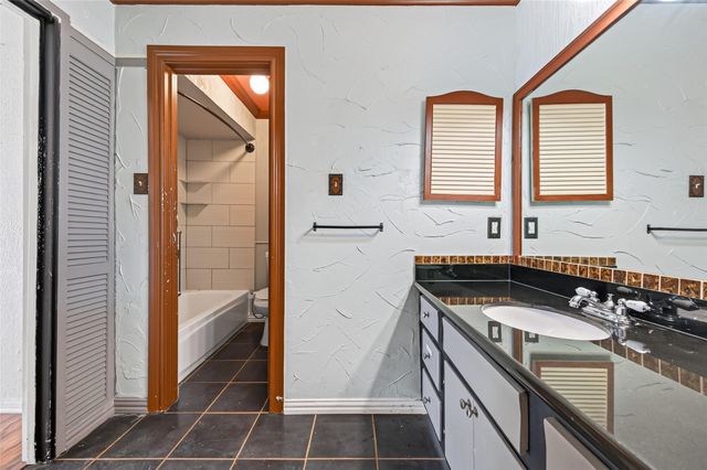 14515 Wunderlich Drive 403, Houston, TX 77069