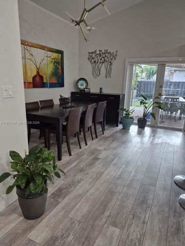 2908 N 36th Ave, Hollywood, FL 33021