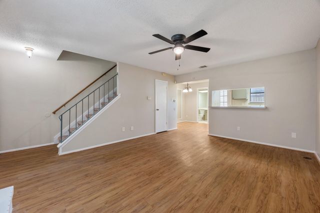 8400 Jamestown DR 426, Austin, TX 78758