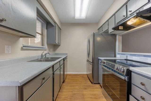 8400 Jamestown DR 426, Austin, TX 78758