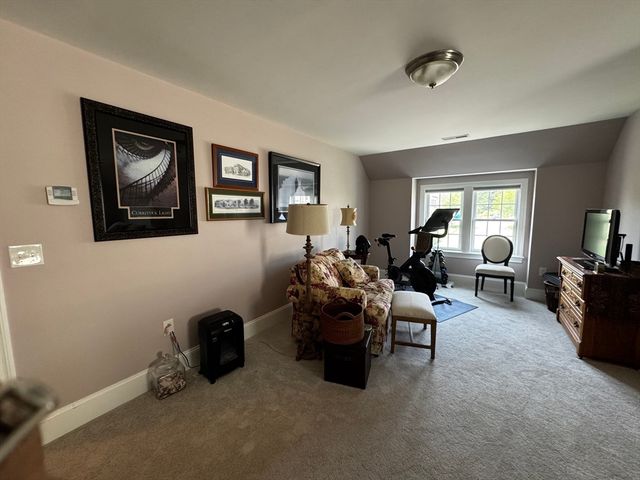 13 Taylor Cove Dr 13, Andover, MA 01810
