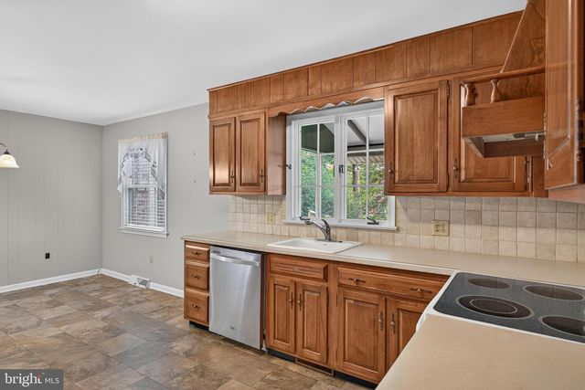 1420 WYNNEWOOD DR, Lancaster, PA 17601