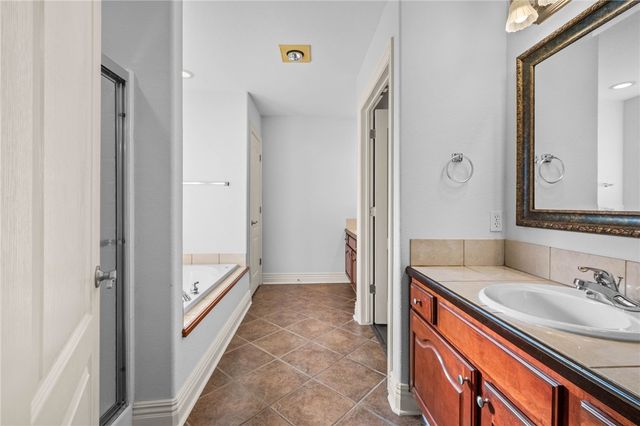 11199 Bear Drive, Farmington, AR 72730
