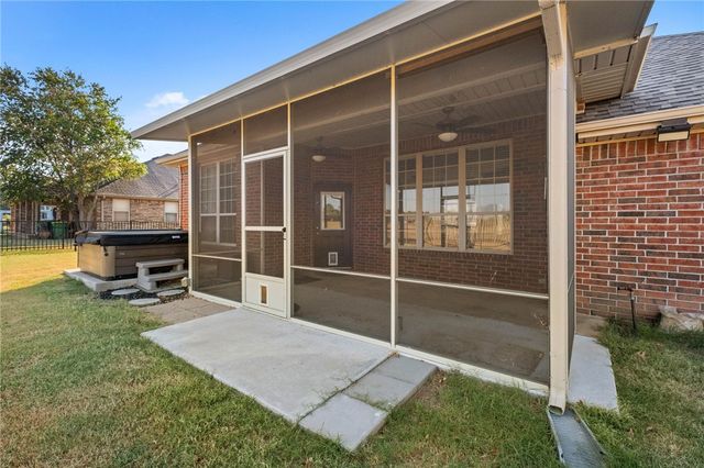 11199 Bear Drive, Farmington, AR 72730