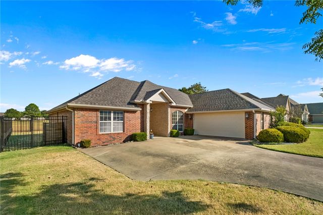 11199 Bear Drive, Farmington, AR 72730